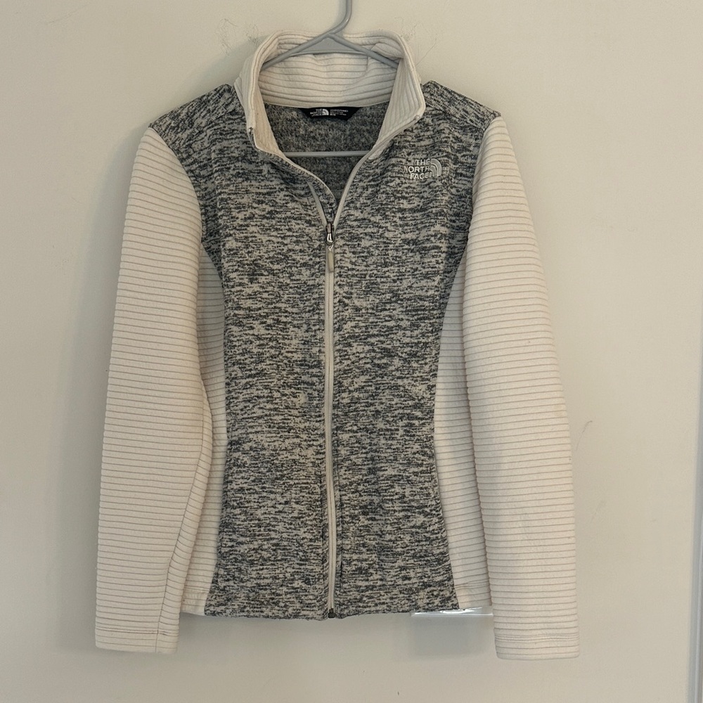 The North Face Indi Rib-Knit Women’s zip up Gray Jacket Size Medium